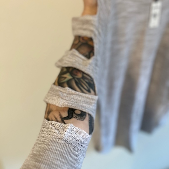 ⭐️BNWT ⭐️EXPRESS ⭐️WOMEN SIZE M - Picture 2 of 2